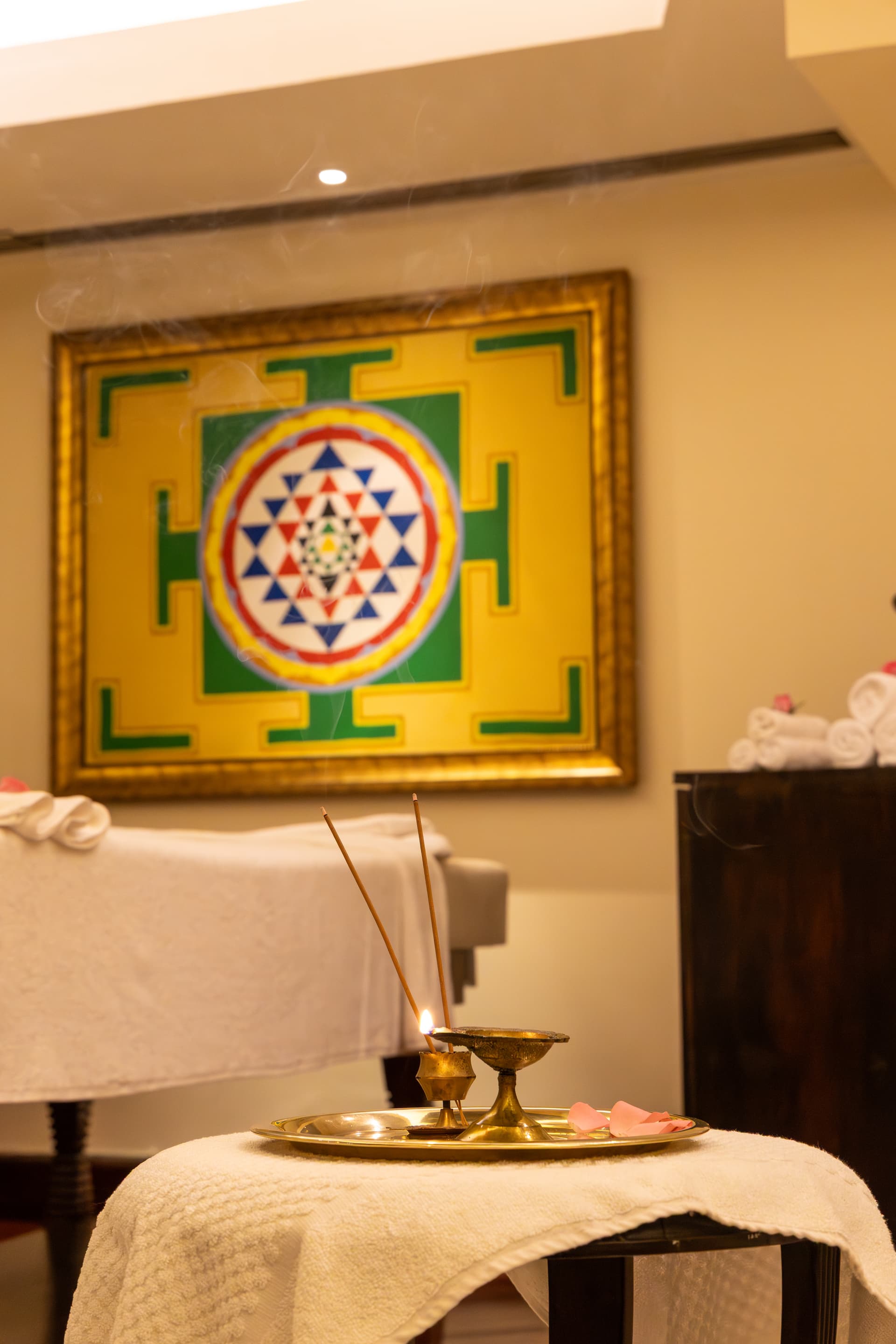 Aromatherapy and zodiacal scent rituals at Amatrra